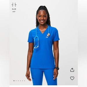 FIGS Slim Fit One Pocket Catarina Scrub Top